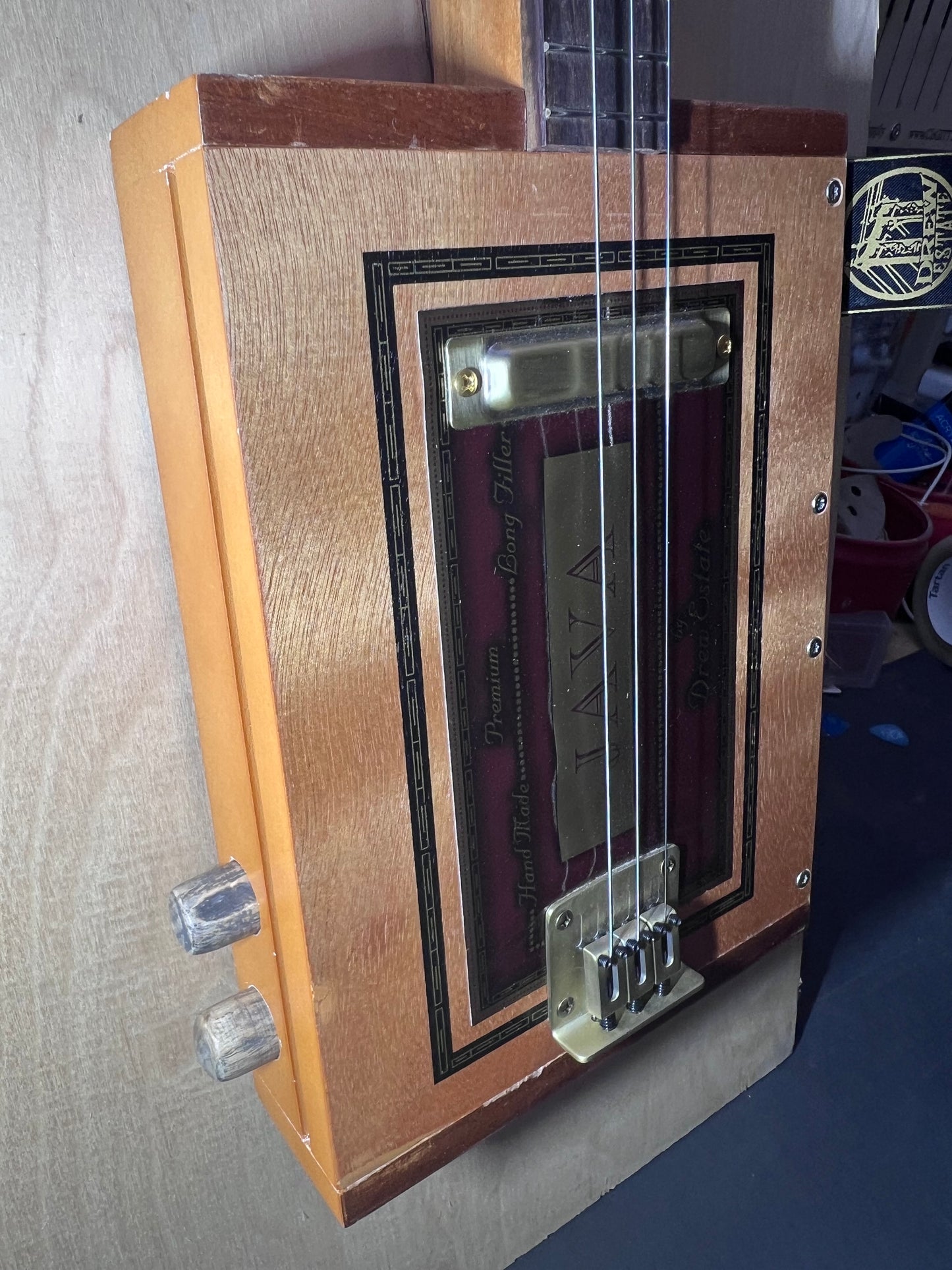 Cigar Box Guitar